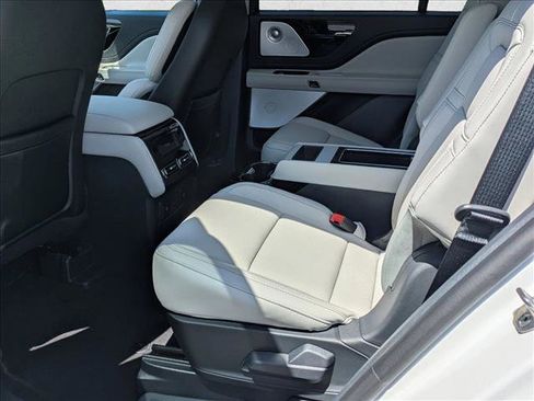 New 2026 Lincoln Aviator Reserve RWD image 14