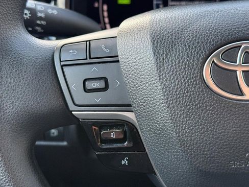 Used 2025 Toyota Camry LE image 20