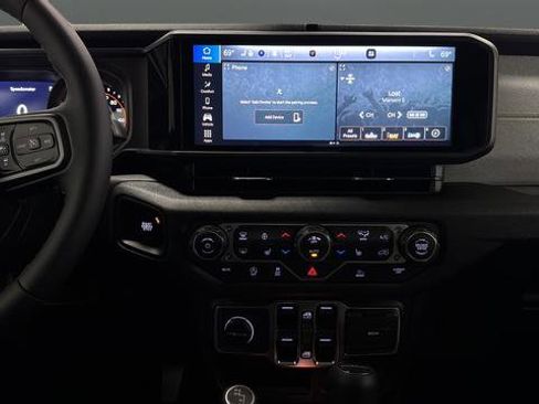 New 2026 Jeep Gladiator Sport image 12