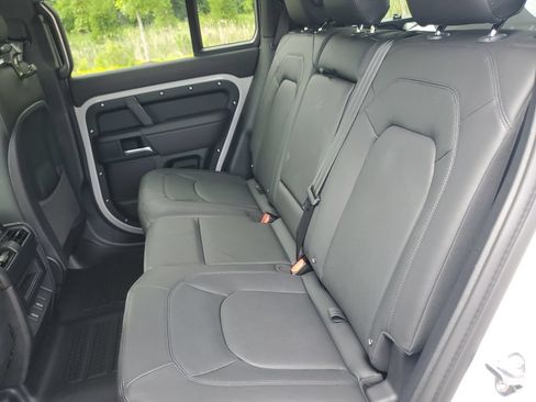 New 2026 Land Rover Defender 110 X-Dynamic SE AWD/4WD image 30