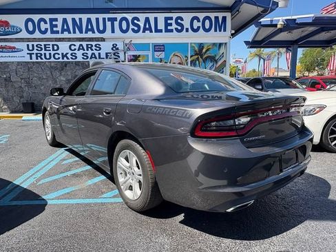 Used 2021 Dodge Charger SXT w/ Leather Interior Group RWD image 10