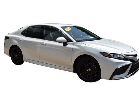 Used 2024 Toyota Camry XSE FWD image 2