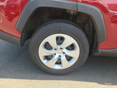 Used 2023 Toyota RAV4 LE AWD/4WD image 11