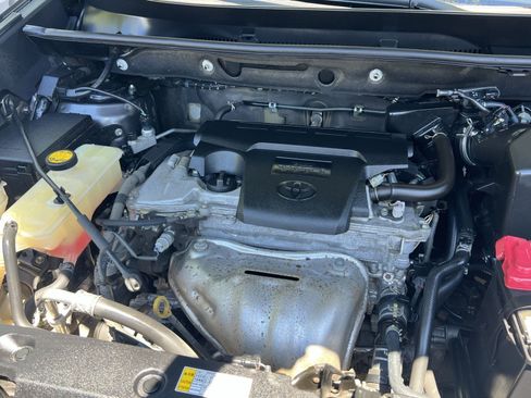 Used 2016 Toyota RAV4 LE FWD image 24