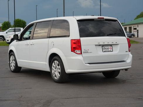 Used 2018 Dodge Grand Caravan SE w/ UConnect Hands-Free Group FWD image 5