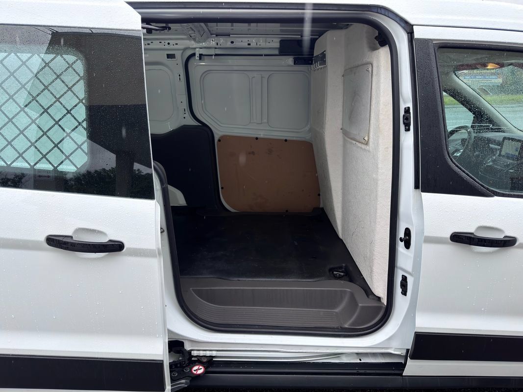 Used 2023 Ford Transit Connect XL FWD image 33