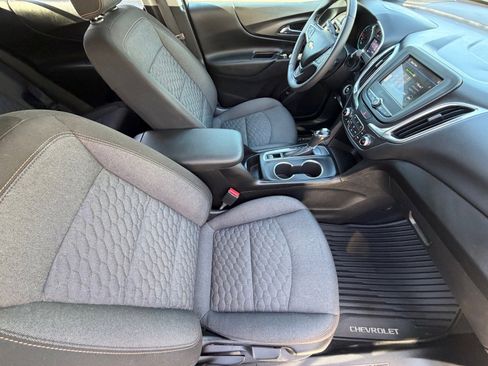 Used 2019 Chevrolet Equinox LT image 11