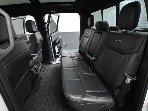 Used 2025 Ford F250 Platinum w/ FX4 Off-Road Package image 42