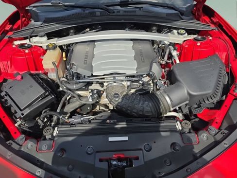 Used 2020 Chevrolet Camaro SS RWD image 12