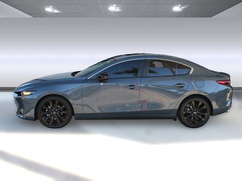 Used 2025 MAZDA MAZDA3 s image 2