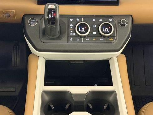 Certified 2025 Land Rover Defender 110 S image 25