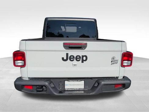 Used 2023 Jeep Gladiator Sport AWD/4WD image 4