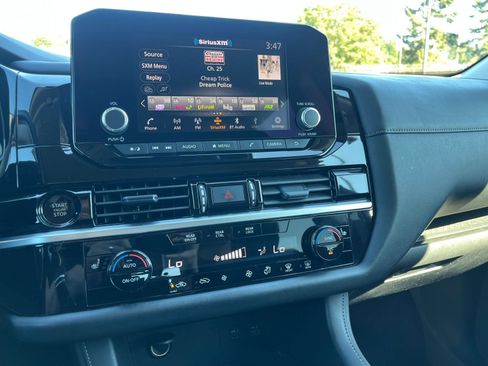 Used 2025 Nissan Pathfinder SV AWD/4WD image 20