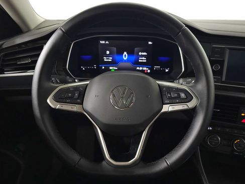 Used 2022 Volkswagen Jetta SE FWD image 19