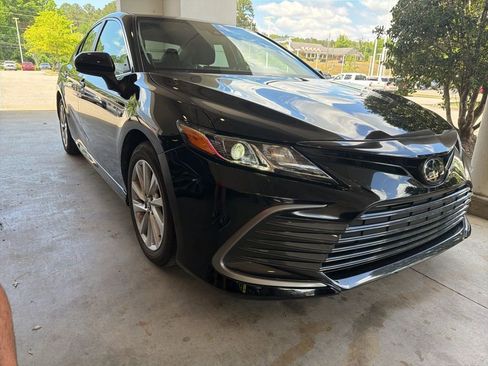 Used 2023 Toyota Camry LE FWD image 4
