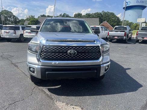 Used 2018 Toyota Tundra SR5 image 8