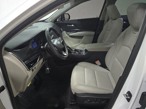 Used 2023 Cadillac XT4 Luxury w/ Driver Awareness Package FWD image 7