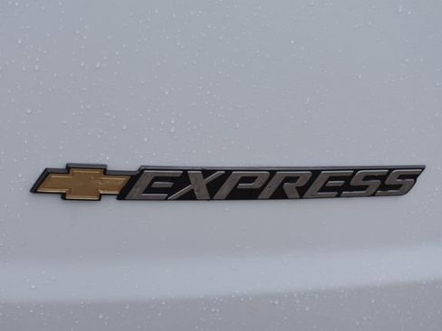 New 2025 Chevrolet Express 2500 Extended image 18