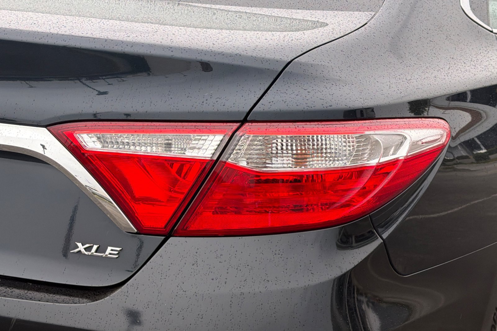 Used 2015 Toyota Camry XLE FWD image 39