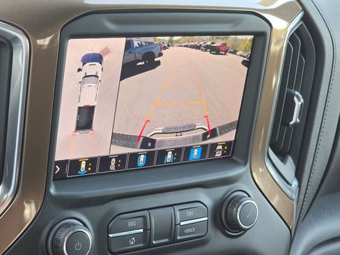 Certified 2021 Chevrolet Silverado 2500 High Country w/ Z71 Off-Road Package AWD/4WD image 9