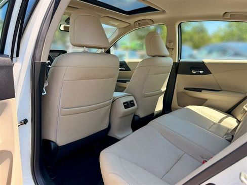 Used 2015 Honda Accord EX-L image 7