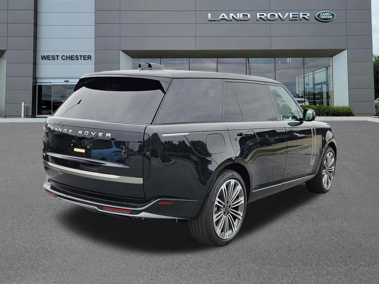 New 2027 Land Rover Range Rover Long Wheelbase SE AWD/4WD image 4
