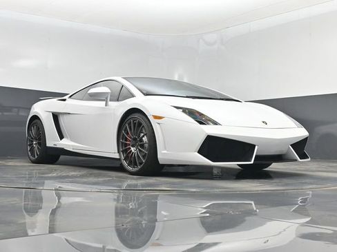 Used 2014 Lamborghini Gallardo LP 550-2 image 32