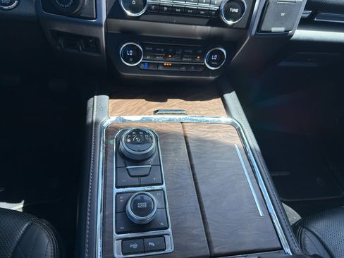 Used 2020 Ford Expedition Platinum AWD/4WD image 12