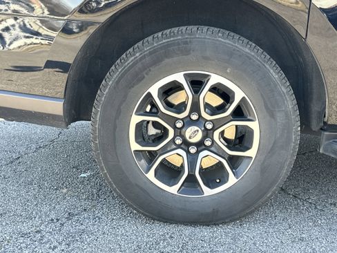 Used 2024 Ford Expedition Max XLT image 17