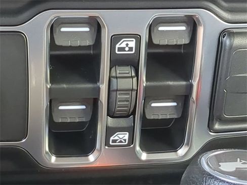 New 2025 Jeep Wrangler Sport S image 24