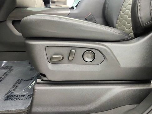 Used 2025 Chevrolet Silverado 1500 ZR2 w/ Technology Package AWD/4WD image 16