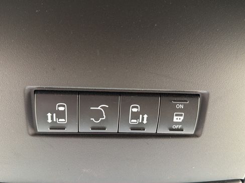 Used 2019 Dodge Grand Caravan GT FWD image 28
