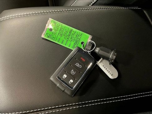 New 2025 Jeep Grand Cherokee Limited image 30