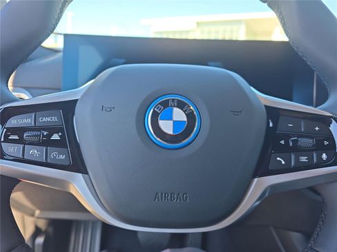 Used 2025 BMW i4 eDrive40 w/ Driving Assistance Package image 20