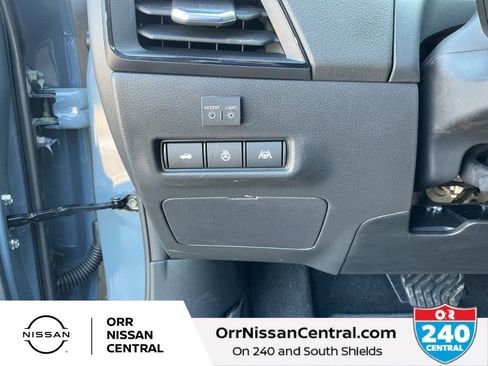 New 2026 Nissan Sentra SR w/ SR Premium Package FWD image 19