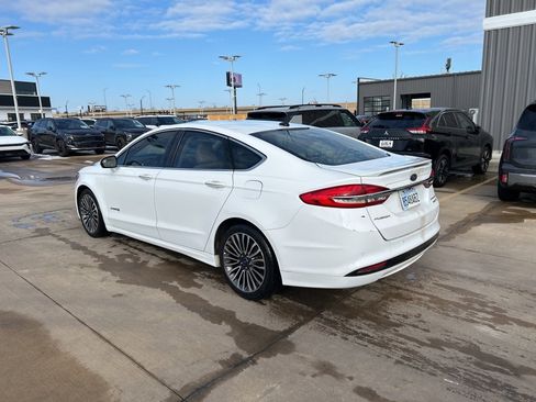 Used 2017 Ford Fusion Titanium image 2
