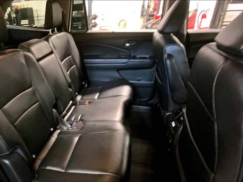 Used 2018 Honda Pilot Touring image 20