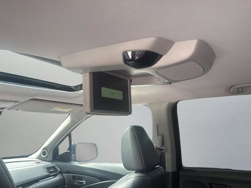 Used 2020 Honda Pilot Touring image 27