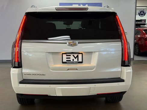 Used 2015 Cadillac Escalade Premium image 6