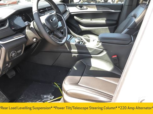 New 2025 Jeep Grand Cherokee Limited w/ Luxury Tech Group II image 5