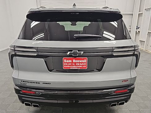 Used 2024 Chevrolet Traverse RS w/ LPO, Floor Liner Package image 7