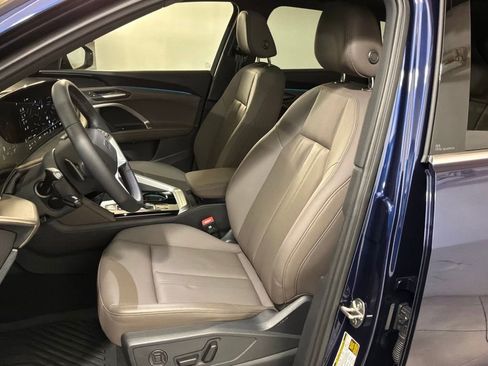 Used 2025 Audi Q5 2.0T Premium w/ Convenience Package image 7