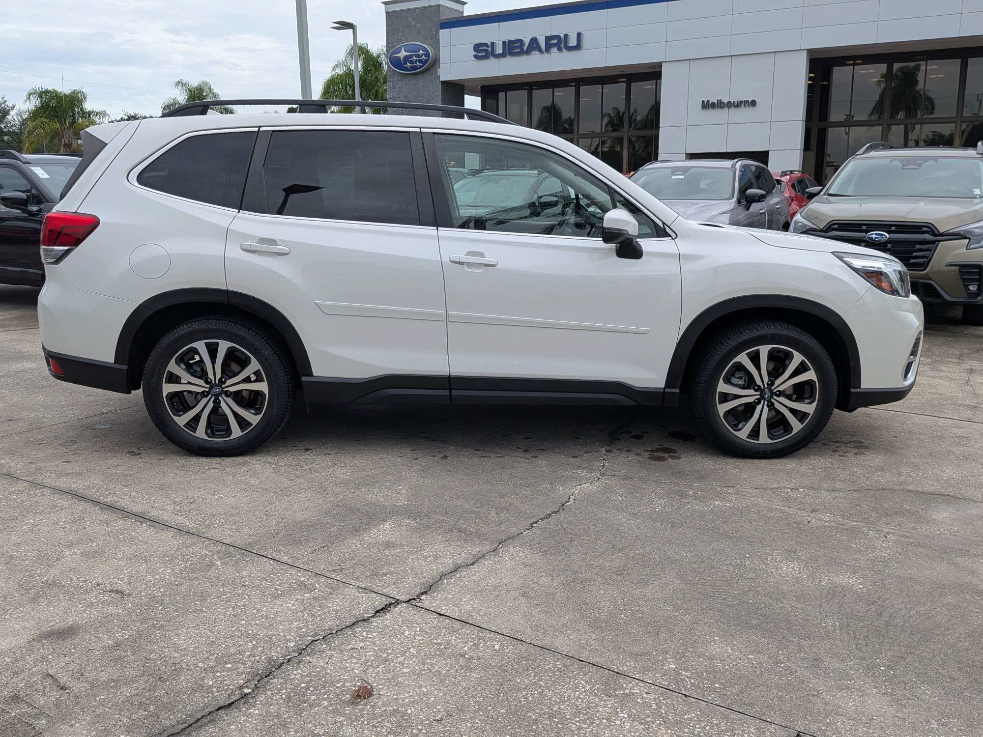 Used 2021 Subaru Forester Limited AWD/4WD image 3