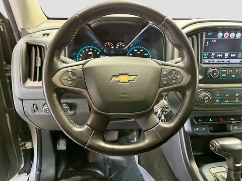 Used 2017 Chevrolet Colorado Z71 AWD/4WD image 11