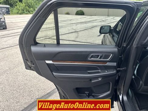 Used 2016 Ford Explorer Limited AWD/4WD image 36