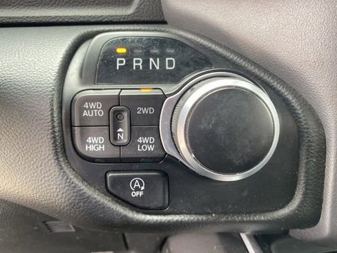 Used 2022 RAM 1500 Big Horn AWD/4WD image 9