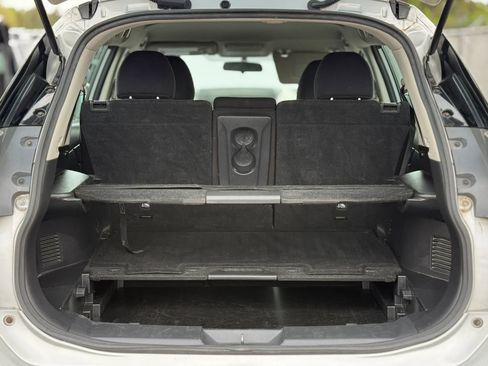 Used 2016 Nissan Rogue S image 27