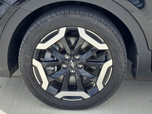 Used 2023 Kia Telluride EX w/ EX Captain's Chair Package FWD image 12
