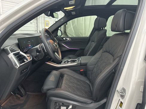 Used 2025 BMW X5 xDrive40i w/ M Sport Package image 21
