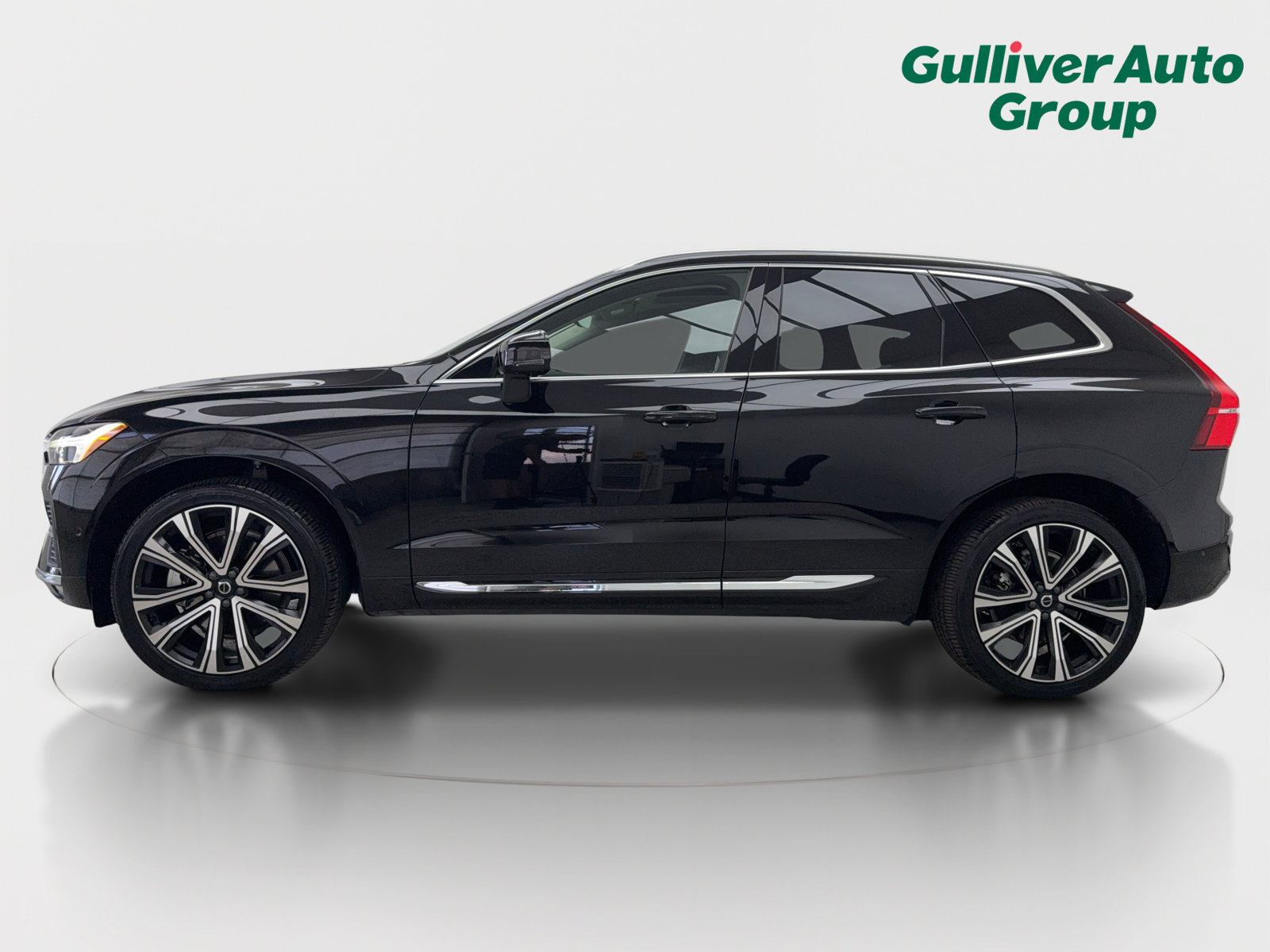 Used 2023 Volvo XC60 B6 Ultimate w/ Protection Package Premier AWD/4WD image 3